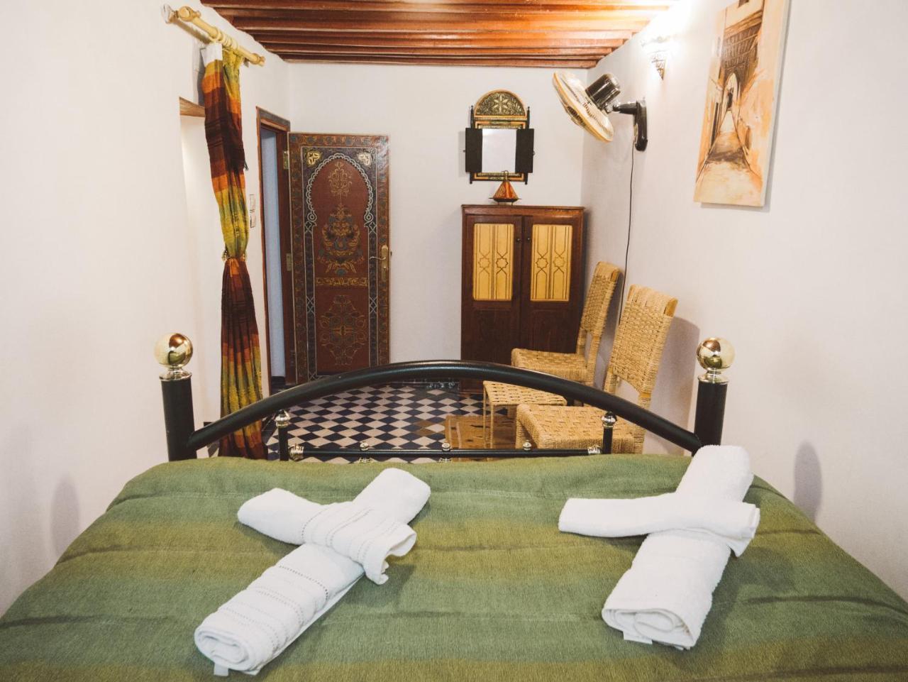 Hotel Dar Chrif Idrissi Fès Zimmer foto